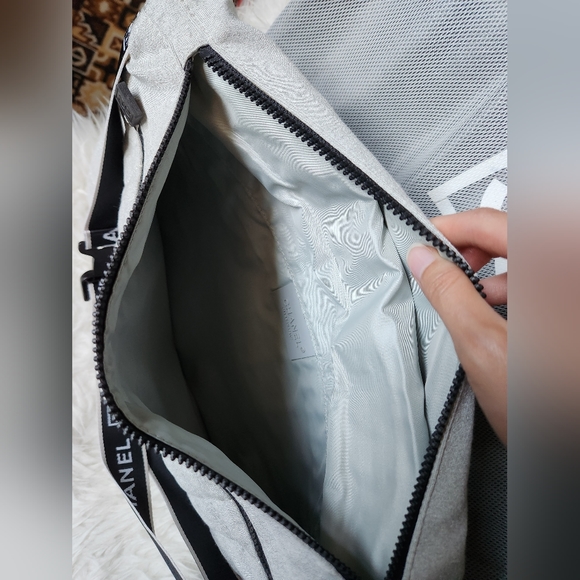 Chanel Vintage Sport Quilted Messenger Bag - Picture 3 of 10